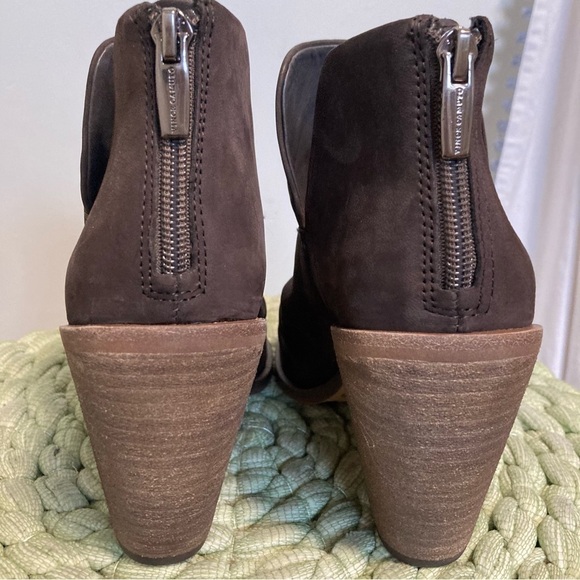 NWOB Vince Camuto Kreesi Chocolate Brown Matte Leather Ruch Peep Toe Heel Bootie - Picture 5 of 9